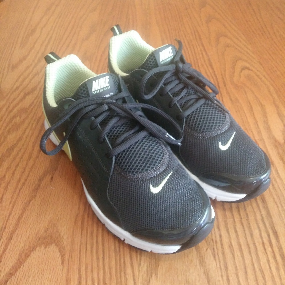 Nike Training Comfort Footbed Sz 7.5 45445-030